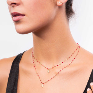 Gigi Clozeau - Collier coquelicot Croix Classique Gigi, or rose, 42 cm